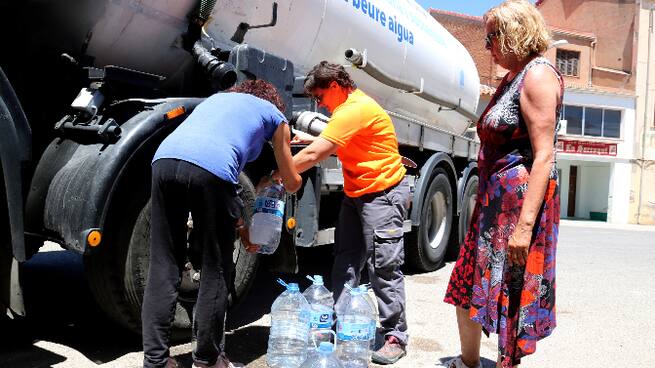 ENTREVISTA Òscar Acero (alcalde de Bovera, a Les Garrigues) 15 dies sense aigua potable: “És una crisi bastant grossa i aquí no ha vingut ningú, ni per fer-se la foto”