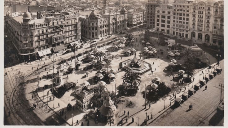 Luis Fernández comenta los nombres de la Pl. del Ayto en su historia