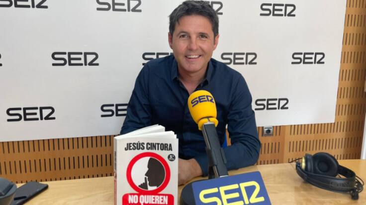 Jesús Cintora presenta en Murcia 'No quieren que lo sepas'