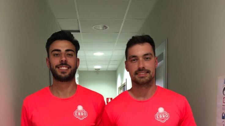 Alberto González Pinillos y Fran Abajo, primos y jugadores en activo, participan y cuentan su historia en El Banquillo como monitores de un campus de verano