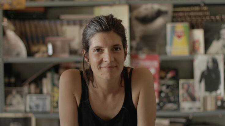 Entrevista a Helena de Llanos, nieta de Fernando Fernán Gómez, directora de la película 'Viaje a alguna parte' que se podrá ver en 'Cine en el andén' de Bustarviejo.