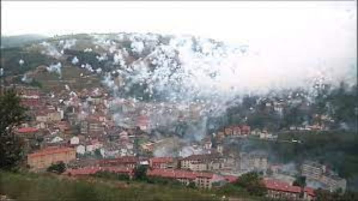 Jose Víctor Rodríguez, alcalde Esta noche volverá a ser de día en Cangas del Narcea.