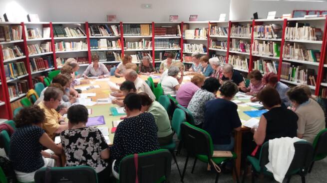 Mari Carmen, directora de la biblioteca de Iniesta