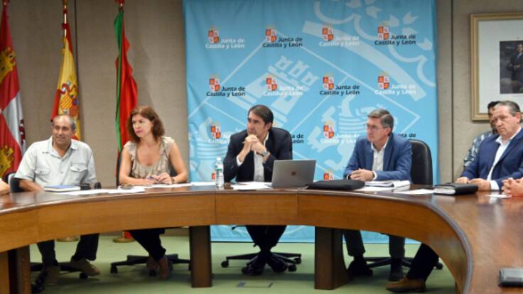 Suárez Quiñones se reúne con los afectados por losincendios de la Sierra de la Culebra