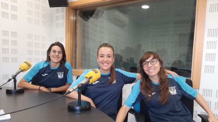 Charlamos con Patri Blázquez, ‘Chuli’ y Natalia Orive, jugadoras del C.D. Leganés
