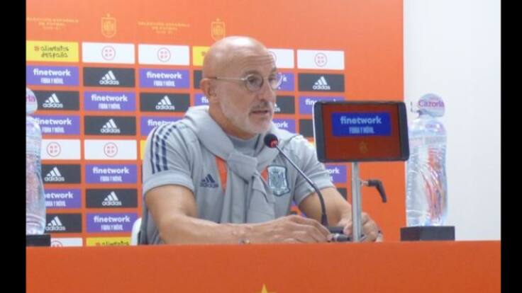 De la Fuente en la previa del España - Noruega sub-21