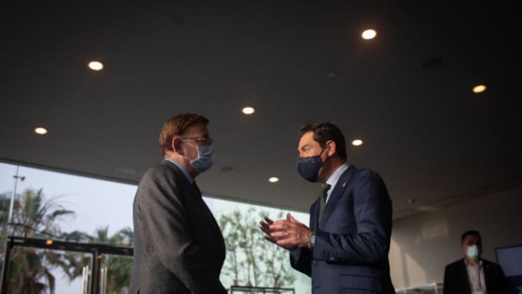 Inma Carretero, jefa de Nacional de la SER, y Javier Ruiz, jefe de Economía, analizan las claves de las rebajas fiscales en H14.