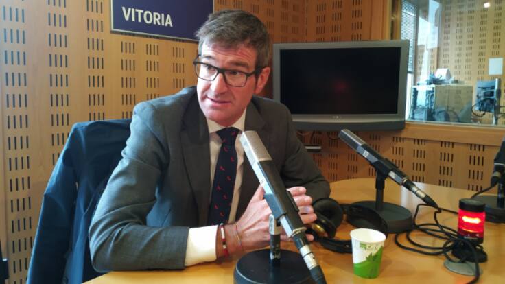 Gorka Urtaran: "Estoy a disposición de lo que decida el partido"