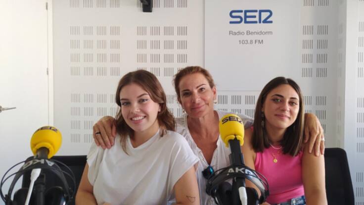 Entrevista a la responsable de la UPH, Marisa Ibáñez; Victoria, alumna; y Neresa Pascual, pareja de 'Charlie' que también desfilará con los más peques en Hoy por Hoy Benidorm