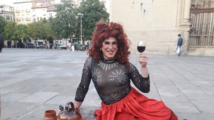 Onda Bárbara: Con traje regional y mucho folklore