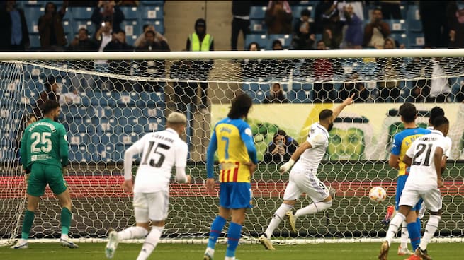 Real Madrid 1 - 0 Valencia | Gol de Karim Benzema