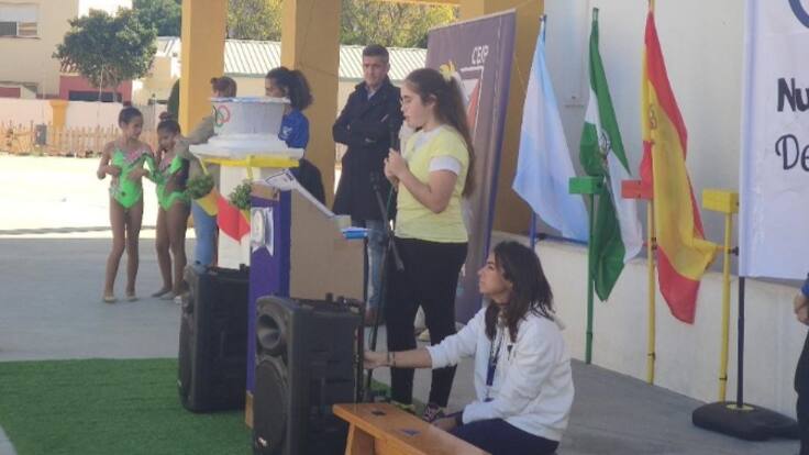 Conflicto Trabajadores limpieza centros educativos La Línea