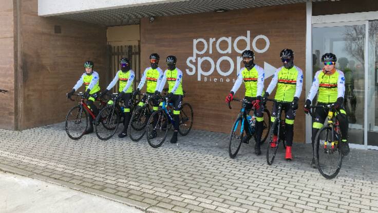 El entrenador del equipo cadete del Veloclub Ribera del Duero, Adrián González, repasa en El Banquillo el inicio de la temporada 2023