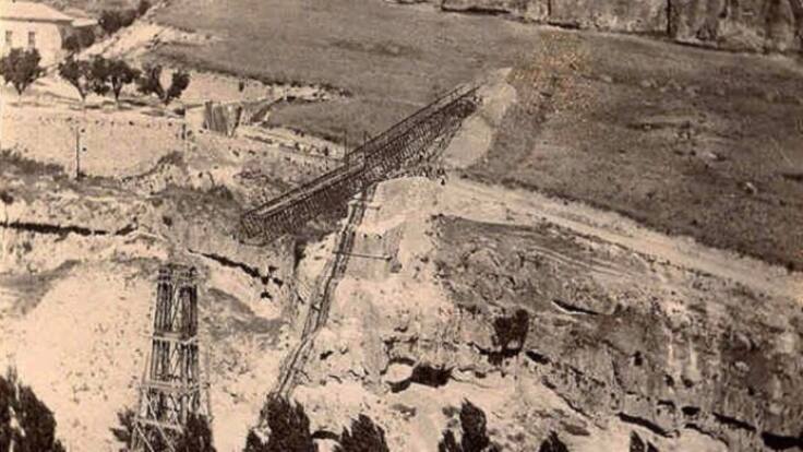 El huracán de 1902 definió la estructura actual del puente de San Pablo de Cuenca