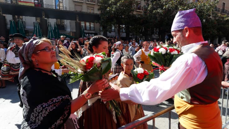 Las anécdotas de la Ofrenda de Flores en Zaragoza: bodas, Carmen Sevilla, jotas japonesas y Spiderman (12/10/2023)