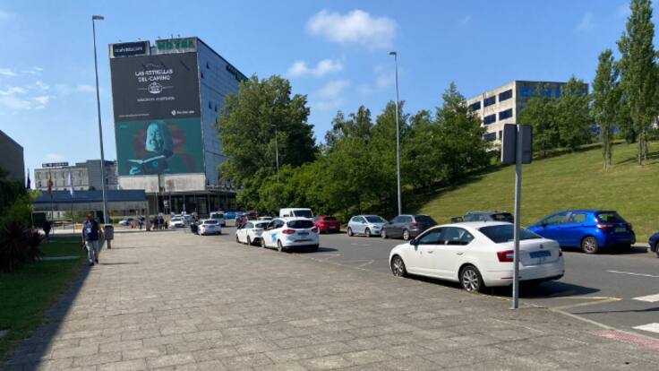Jesús García: "Los taxistas comerán por turnos para no dejar Santiago desabastecida"