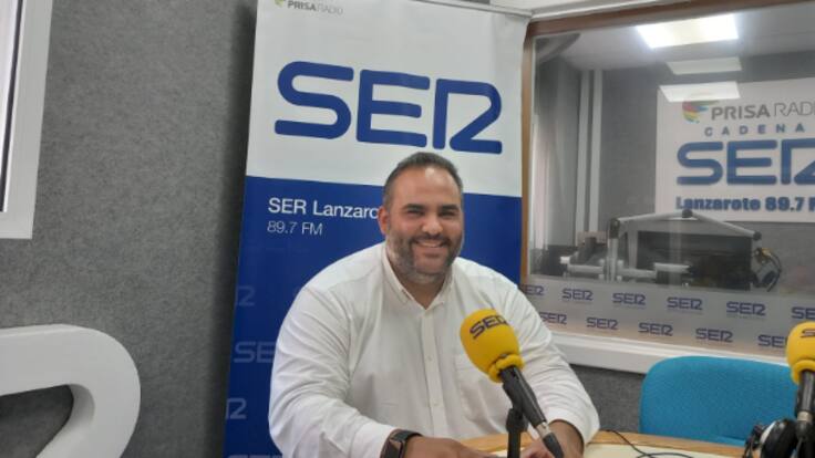 Samuel Martín ha asegurado que desde el Cabildo de Lanzarote están trabajando en regular la sobre carga de los espacios naturales.