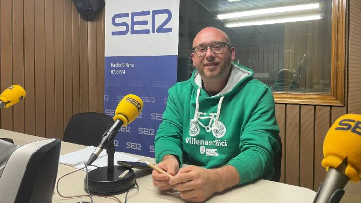 José tomás de Villena en Bici