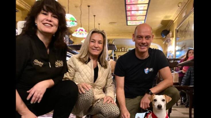 Los hosteleros navarros impulsan la presencia de mascotas en locales de nuestra comunidad