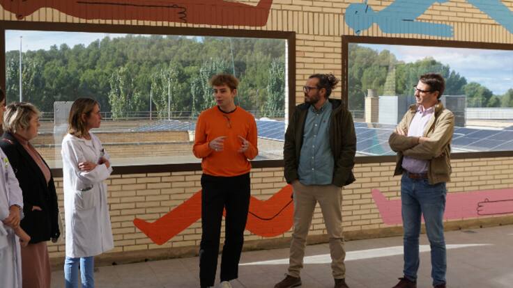 El Reina Sofía ya luce el mural del tudelano Diego Blanco, ganador del certamen de Arte y Hospitales