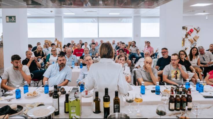 Anabel Costas, Asc. Prov. Hostelería y Turismo