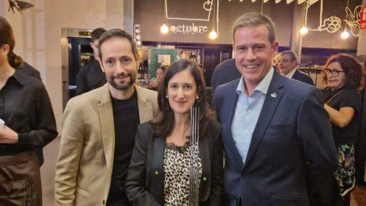 En "Hoy por Hoy" hemos conversado con Paula Llorens, premio Octubre 2023 de teatro