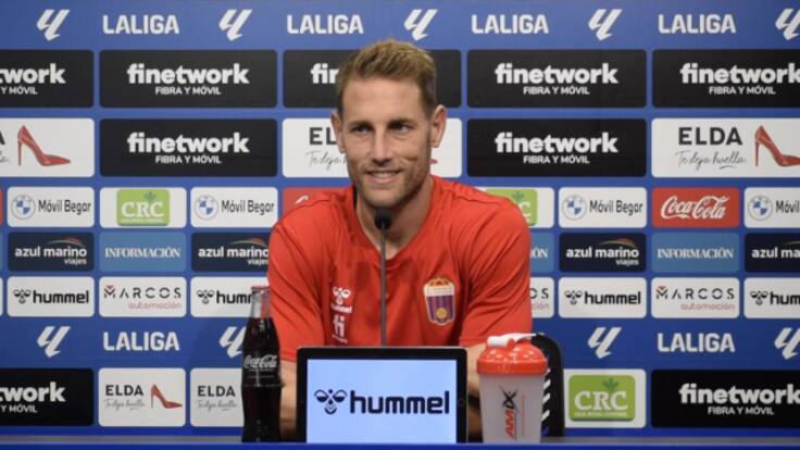 Carlos Hernández, futbolista del Eldense, vuelve a Jaén para jugar la Copa del Rey