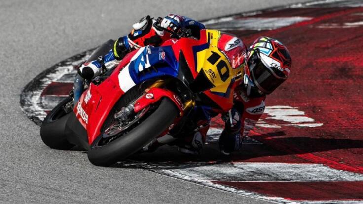 Entrevista al piloto de motos Unai Orradre tras ganar el Campeonato de España de Superbikes (22/11/2023)