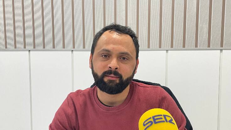 Fares, un gazatí afincado en La Rioja desde hace 8 años, vive con angustia el sufrimiento de su familia, de la que ha perdido ya 11 miembros