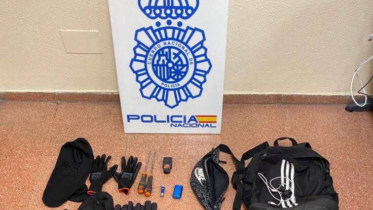 Una portavoz de Policía Nacional repasa la detención de un ladrón de coches en Fuenlabrada que utilizaba un dispositivo electrónico para arrancarlos