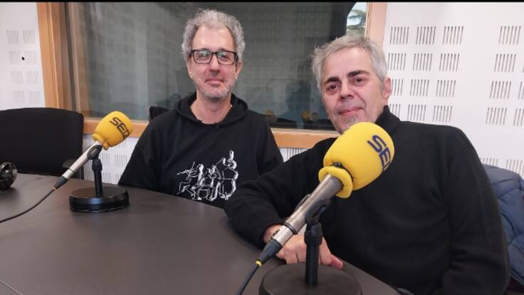 Charlamos con Juan Carlos García ‘Chimo’, cantante, y con Marcos Parra, batería del grupo Sinestress