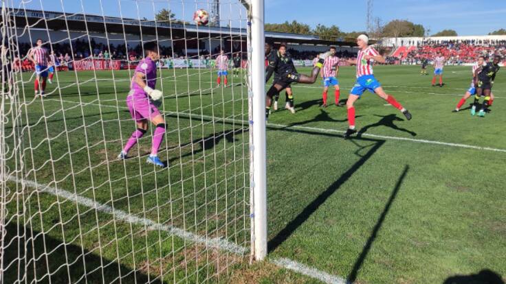 Dani Martínez, entrenador de la UD Barbastro