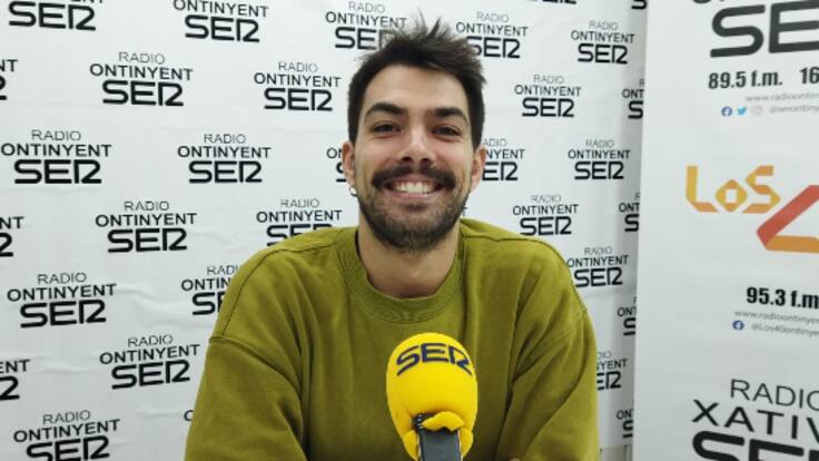 Entrevista a Javier de la Asunción. Este divendres actua al Teatre Echegaray d'Ontinyent amb 'El Archipiélago de los Desastres'.