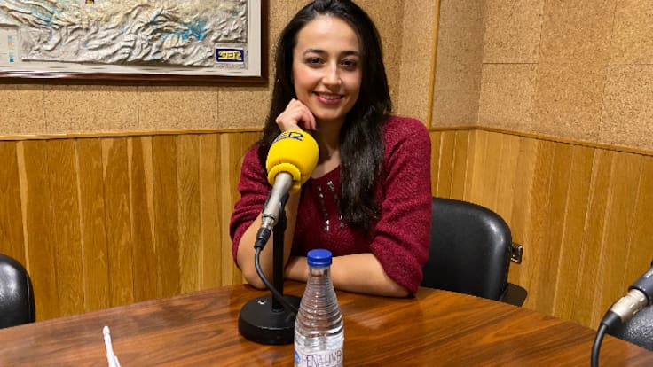 Julia de la Fuente: la escritora de Cuenca comparte su vida entre novelas y canciones