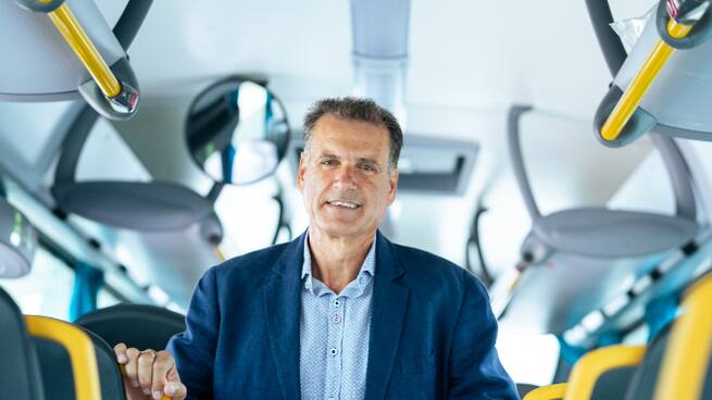 Domingo Cejas anuncia la recarga virtual de los bonos de transporte público en Lanzarote