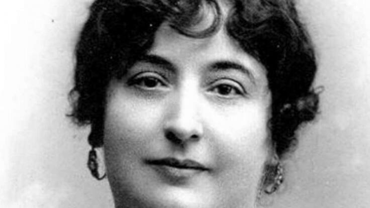 El viaje de ida | Carmen de Burgos 'Colombine' , la pionera de todas las pioneras del siglo XX español