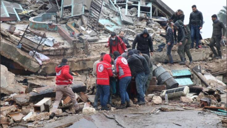 Cruz Roja pide apoyo para atender a los supervivientes del terremoto