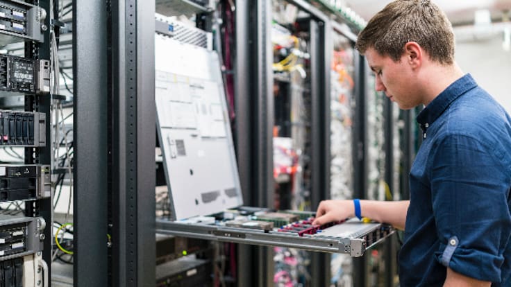 Entrevista con el director general de FP sobre las novedades en la Formación Profesional (19/02/2023)