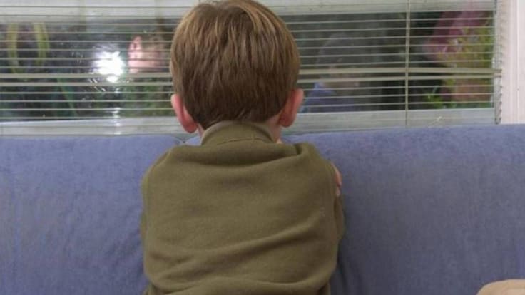 "La infancia es intocable, es el fututo, debemos protegerla": Un joven español presta su testimonio para acabar con el abuso infantil