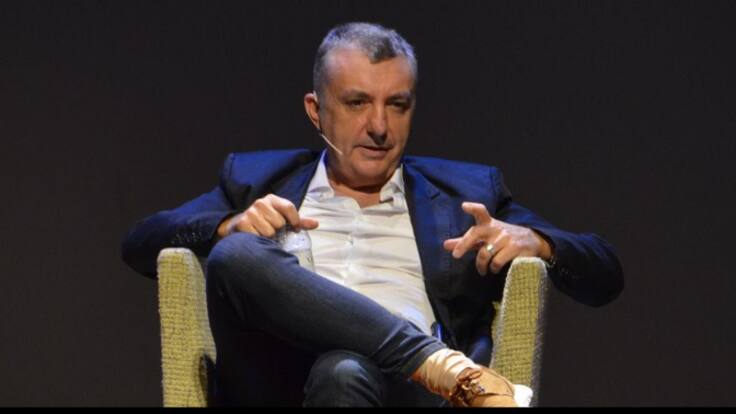 Manuel Vilas está estos días en casa