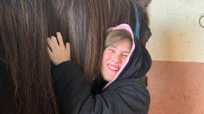 La historia de superación de Cristina: la primera sordociega que compite a caballo en España y que necesita ayuda