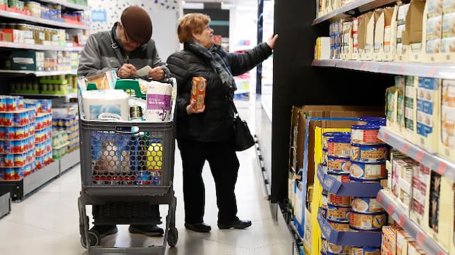 Qué hace Francia y qué no hace España para abaratar los precios de los alimentos