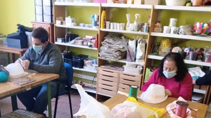 Rocío Hernández y Eva Iglesias, responsables de Fundación Intras, repasan en Hoy por Hoy Peñafiel la labor del taller prelaboral en igualdad de género