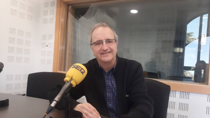 Juan Carlos Ruiz de Adana, Jefe de la Sección de Cirugía General y Aparato Digestivo del hospital de Getafe, habla de una nueva técnica para corregir el reflujo gastroesofágico.