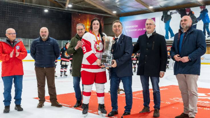 La capitana del CH Jaca, Elena Paúles, en SER Pirineos Jaca
