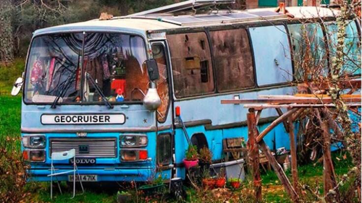 “El último viaje de Geocruiser”, el autobús de museo inglés que terminó en los bosques de Boñar (14/04/2023)
