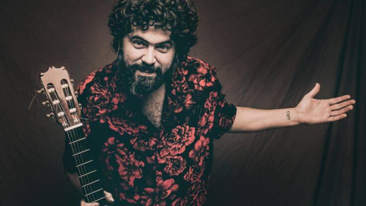 Chiki Lora: "Me conozco los mejores rincones de Ibiza y siempre tengo ganas de volver a tocar aquí"