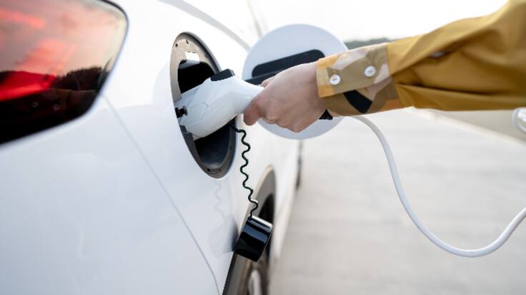 ¿Qué piensan los partidos políticos sobre el coche eléctrico? (17/05/2023)