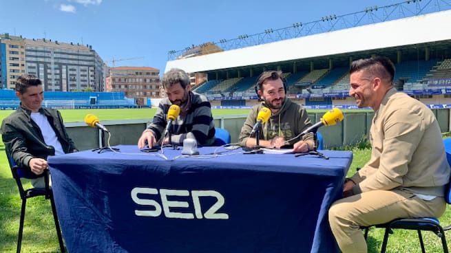 Natalio y Jorge Fernández, futbolistas del Real Avilés, en la SER