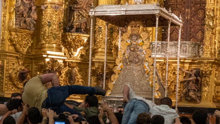 Así hemos contado el 'salto de la reja' en este Rocío 2023